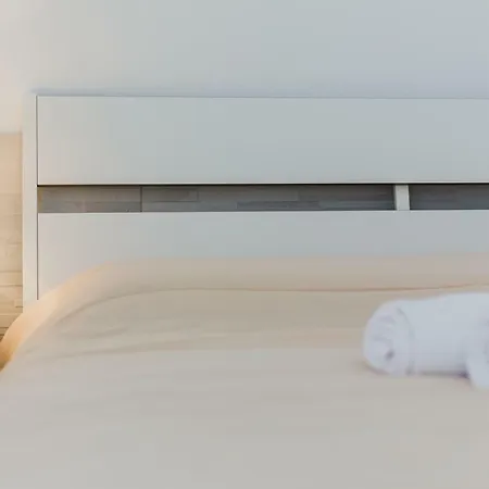 Hotel apartamentowy Calasetta Residence 5*